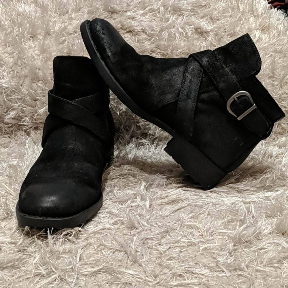 Women's black born ankle boots